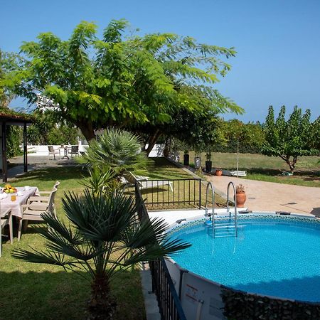 Villa Eleni 100M From The Sea 라페니아나 외부 사진
